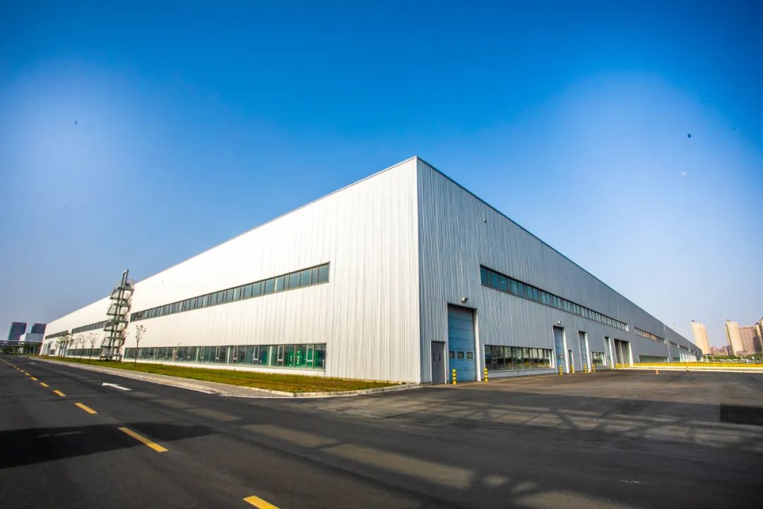 全新第三代荣威RX5 以“硬核心脏”驱动科技出行，为深圳智慧交通注入新动能